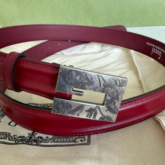 Gucci 709979 Unisex Red Leather Belt with Engraved design G Buckle, 105, 100cm - Picture 4 of 15